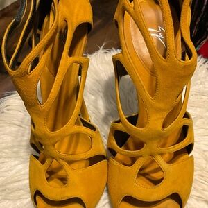 Giuseppe Zanotti Heels | Giuseppe Zanotti Suede butterfly Sandals size 39 1/2